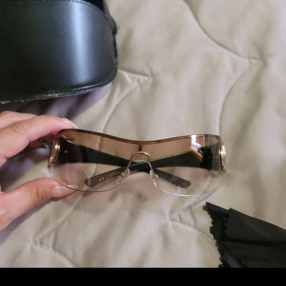 Women's Gucci Sunglas "SOLD"